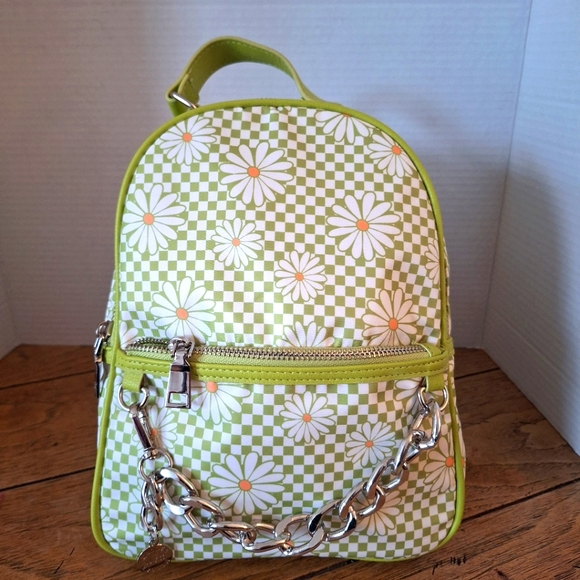 MADDEN NYC - Picture 1 of 14